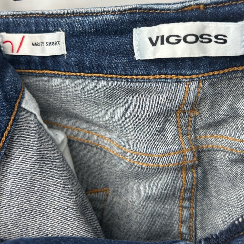 Vigoss Womens Distressed Denim Shorts Blue Raw Hem Mid Rise Size 31 Cutoff - Picture 4 of 7